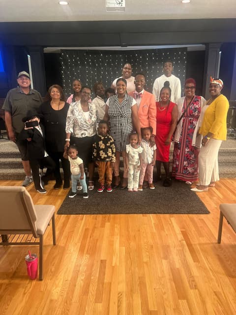 The Romans 116 Church family together in Lynnwood, Washington (3)