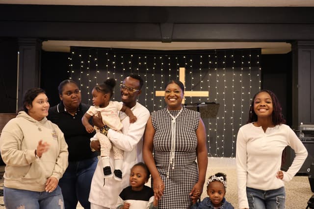 The Romans 116 Church family together in Lynnwood, Washington (4)