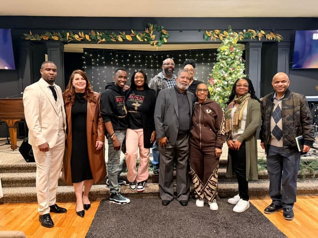 The Romans 116 Church family together in Lynnwood, Washington (18)