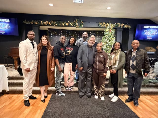 The Romans 116 Church family together in Lynnwood, Washington (19)