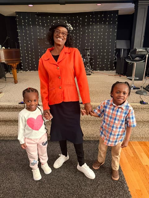 The Romans 116 Church family together in Lynnwood, Washington (29)