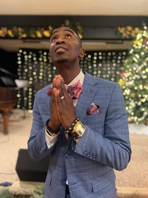 Pastor Dwayne Brown and Lady TaShara Brown of Romans 116 Church (14)